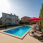 Hundefreundlliche Mit Privatpool, Panorama Meerblick, Outdoor-kueche, Babybett