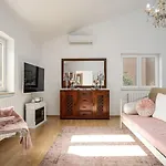 Hundefreundlliche Mit Privatpool, Panorama Meerblick, Outdoor-kueche, Babybett Πόρετς