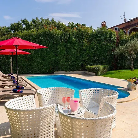 Hundefreundlliche Mit Privatpool, Panorama Meerblick, Outdoor-kueche, Babybett Nyaraló *