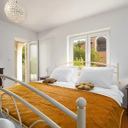 Hundefreundlliche Mit Privatpool, Panorama Meerblick, Outdoor-kueche, Babybett Hébergement de vacances *