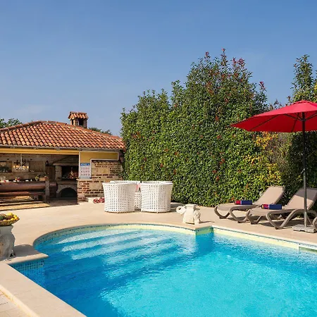 Hébergement de vacances Hundefreundlliche Mit Privatpool, Panorama Meerblick, Outdoor-kueche, Babybett