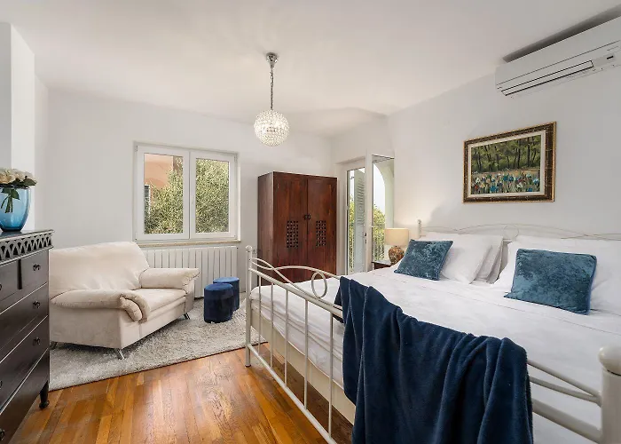 Hundefreundlliche Mit Privatpool, Panorama Meerblick, Outdoor-kueche, Babybett Hébergement de vacances Poreč