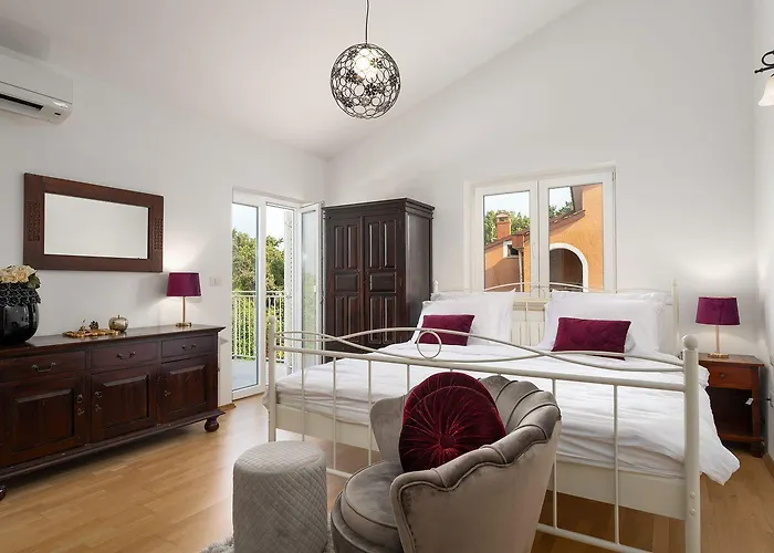 Hundefreundlliche Mit Privatpool, Panorama Meerblick, Outdoor-kueche, Babybett Hébergement de vacances Poreč